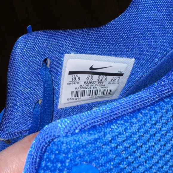 ✨NIKE KYRIE 3 DUKE✨MEN’S 10.5✨BRAND NEW IN BOX✨ - Picture 2 of 9